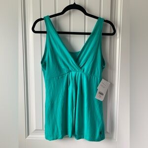 Fabletics Reversible Top NWT sz M